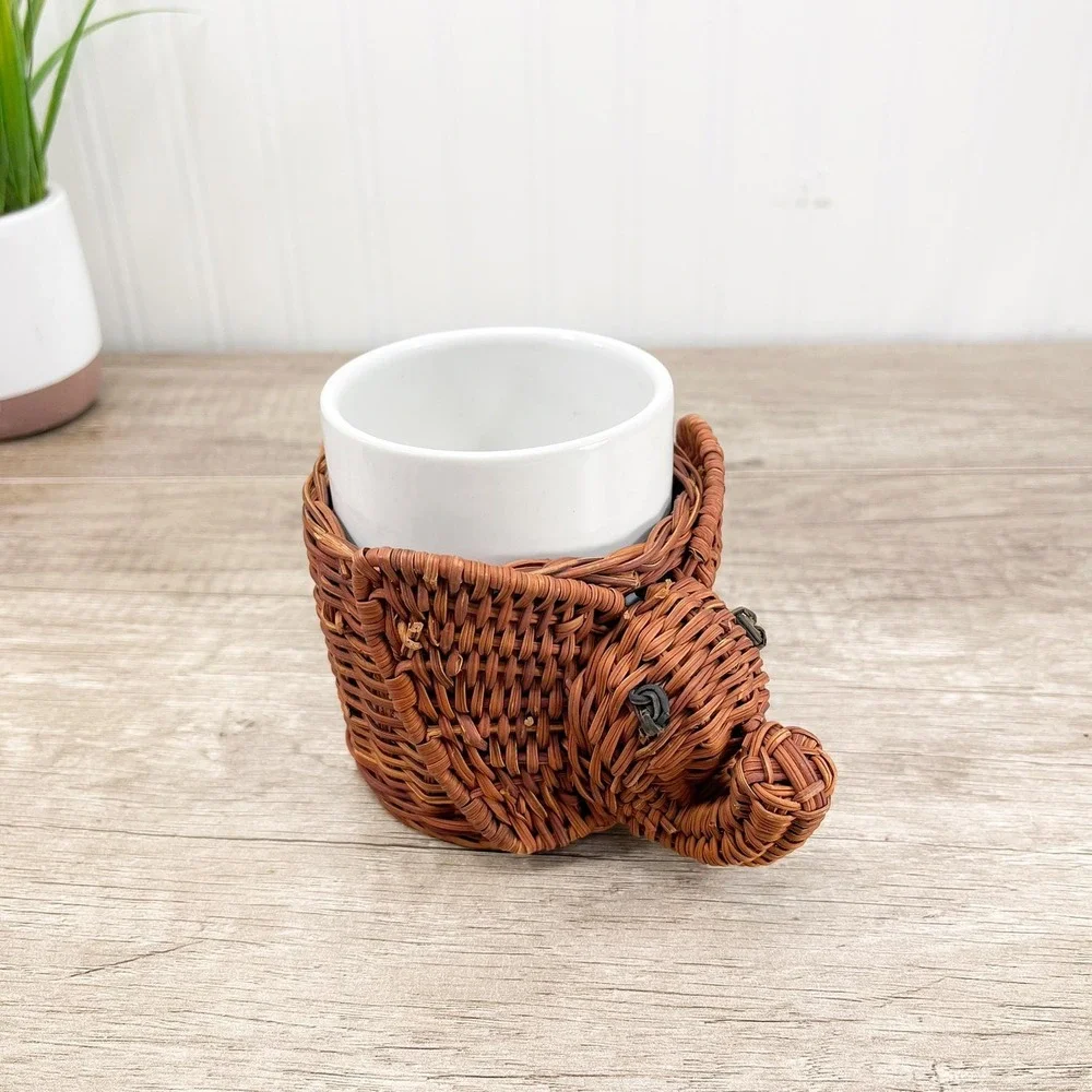 Vintage Wicker Elephant Planter: Retro Elephant Coffee‎ Cup